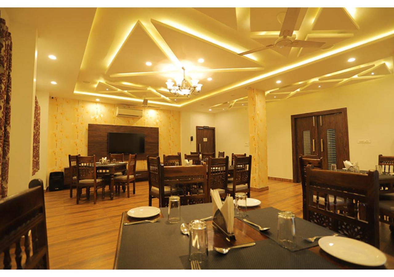 Hotel Raha Udaipur Exterior foto